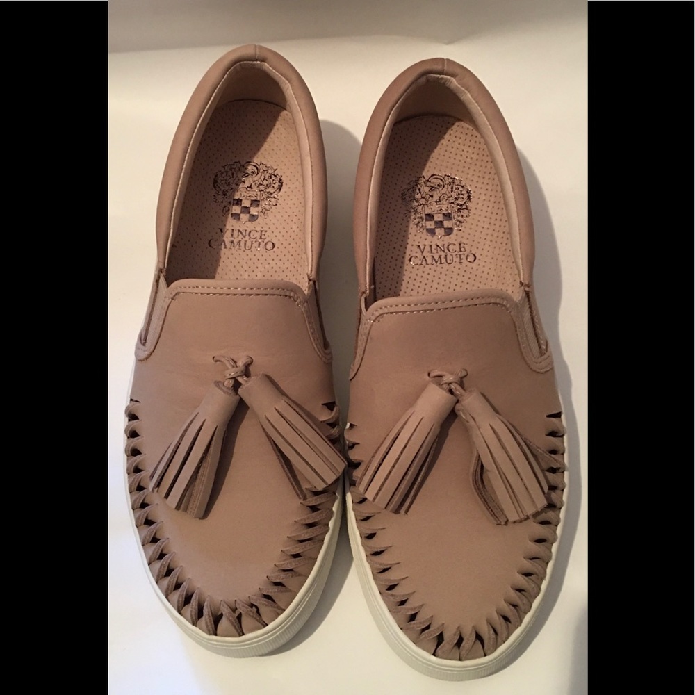 Vince Camuto “Kayleena” Shoe.  Size 7.  New.